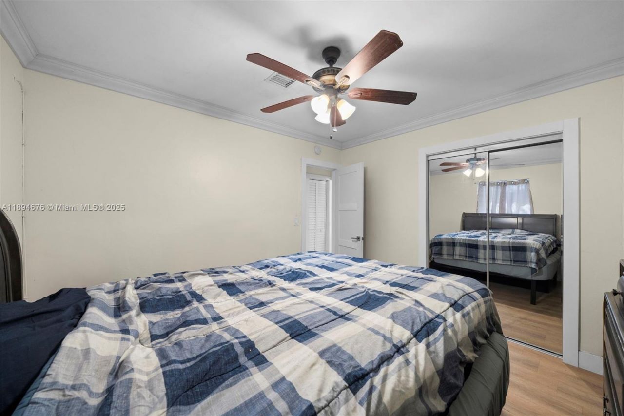 1271 NW 87th St, Miami, FL 33147 Photo