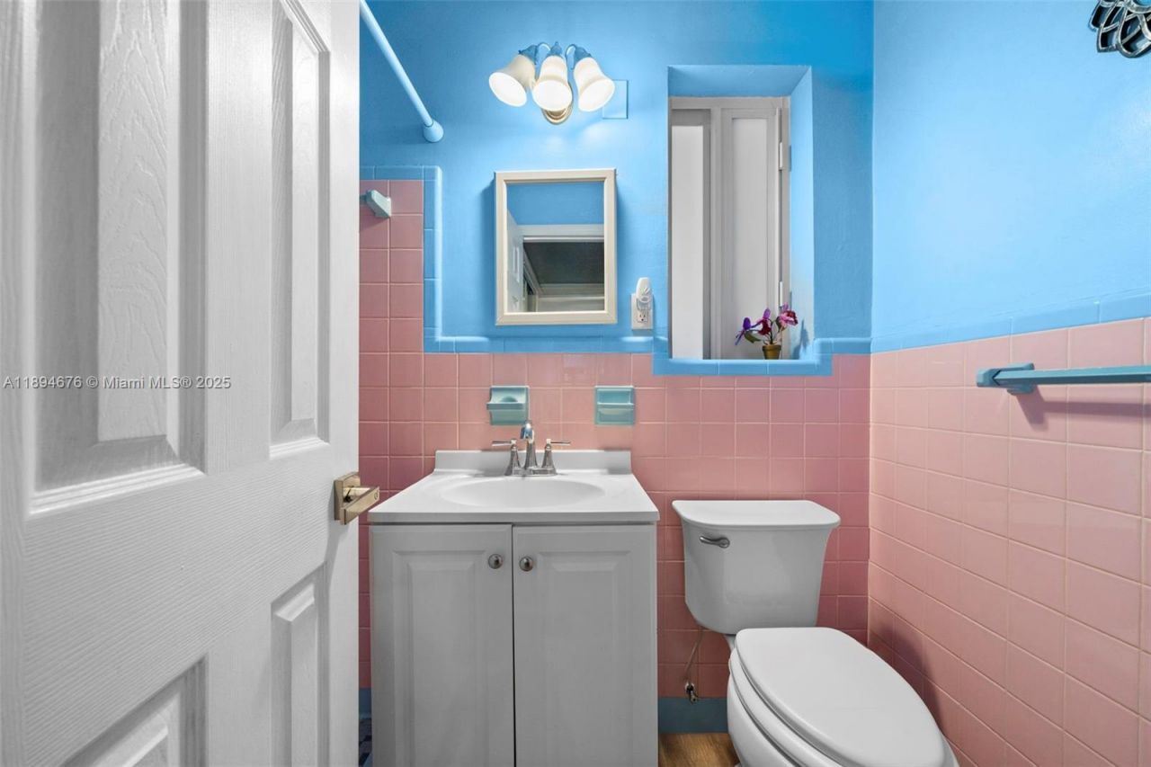 1271 NW 87th St, Miami, FL 33147 Photo