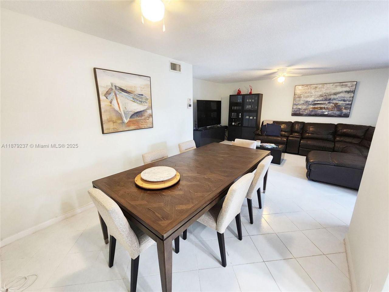 580 Egret Dr, Unit 322, Hallandale Beach, FL 33009 Photo