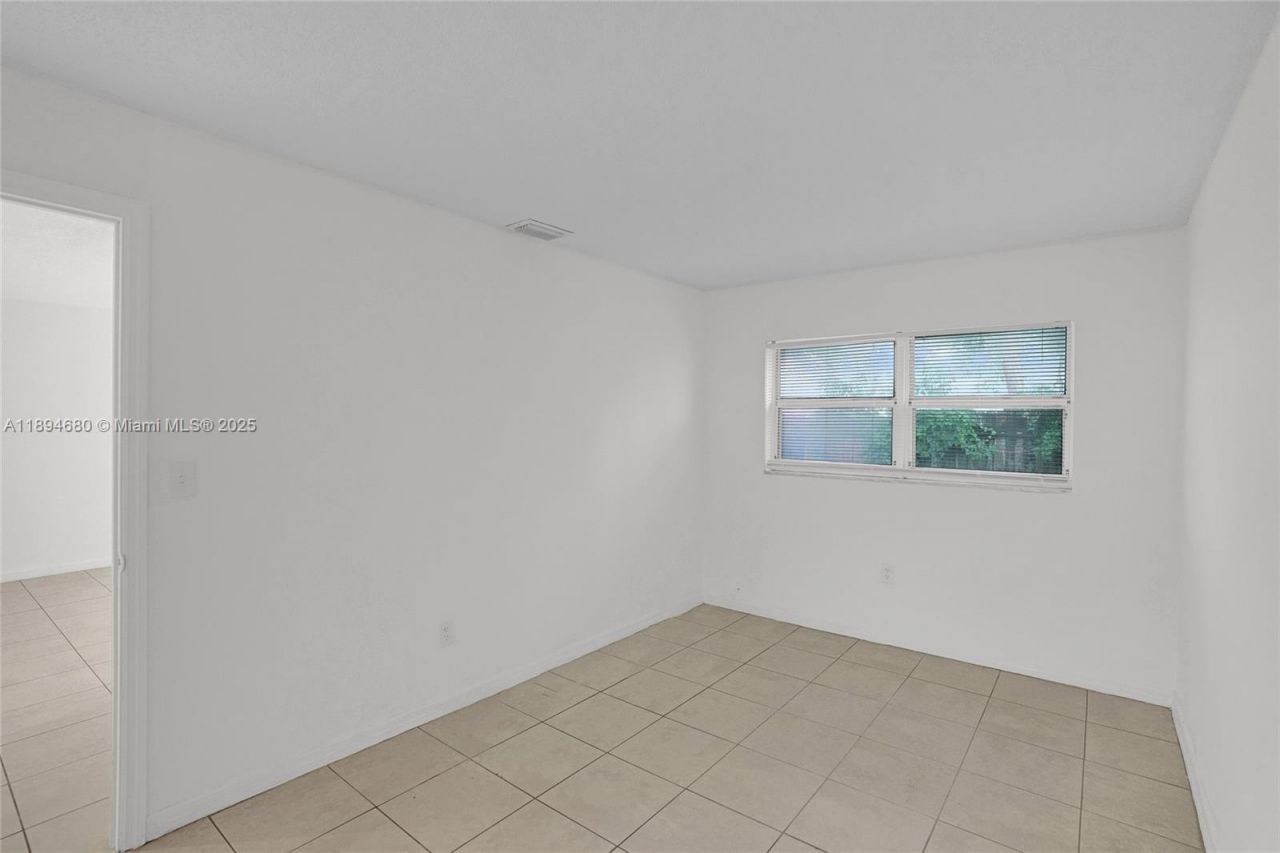 3876 NW 207th St Rd, Miami Gardens, FL 33055 Photo