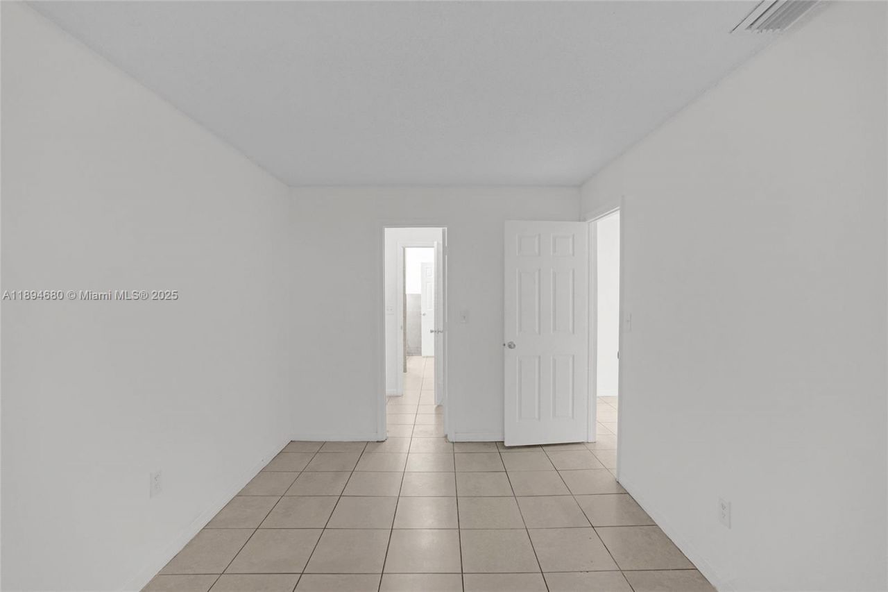 3876 NW 207th St Rd, Miami Gardens, FL 33055 Photo