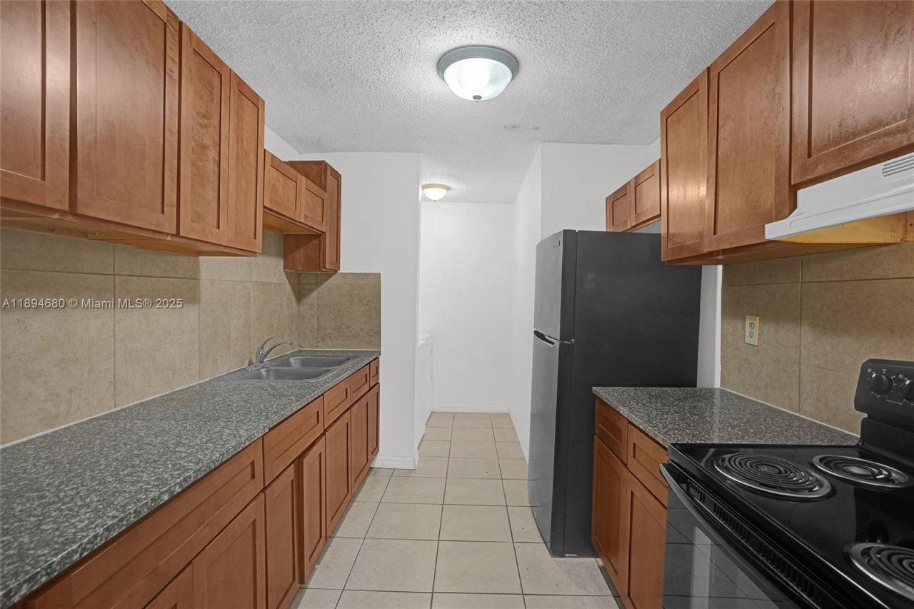 3876 NW 207th St Rd, Miami Gardens, FL 33055 Photo