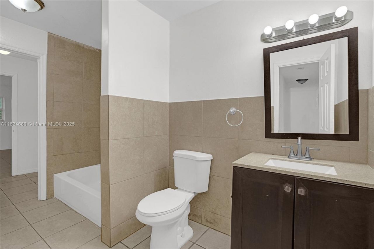 3876 NW 207th St Rd, Miami Gardens, FL 33055 Photo