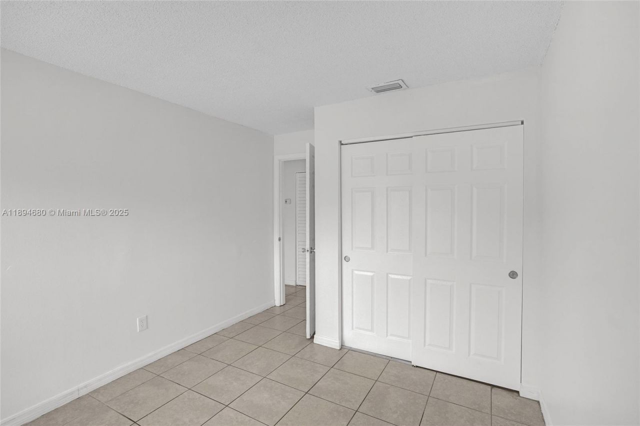 3876 NW 207th St Rd, Miami Gardens, FL 33055 Photo