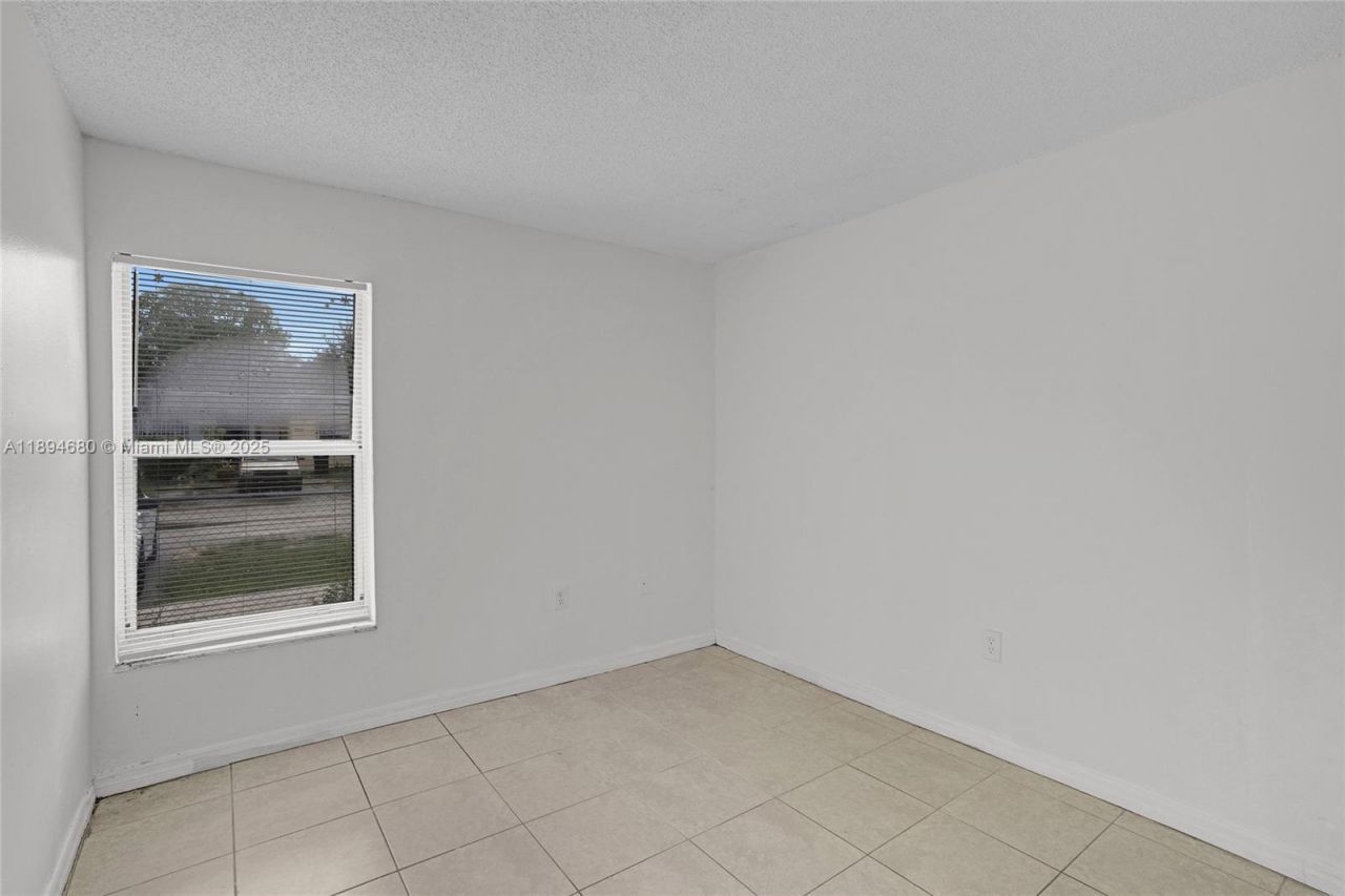 3876 NW 207th St Rd, Miami Gardens, FL 33055 Photo