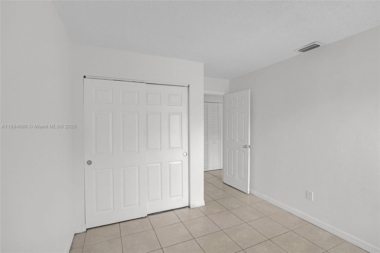 3876 NW 207th St Rd, Miami Gardens, FL 33055 Photo