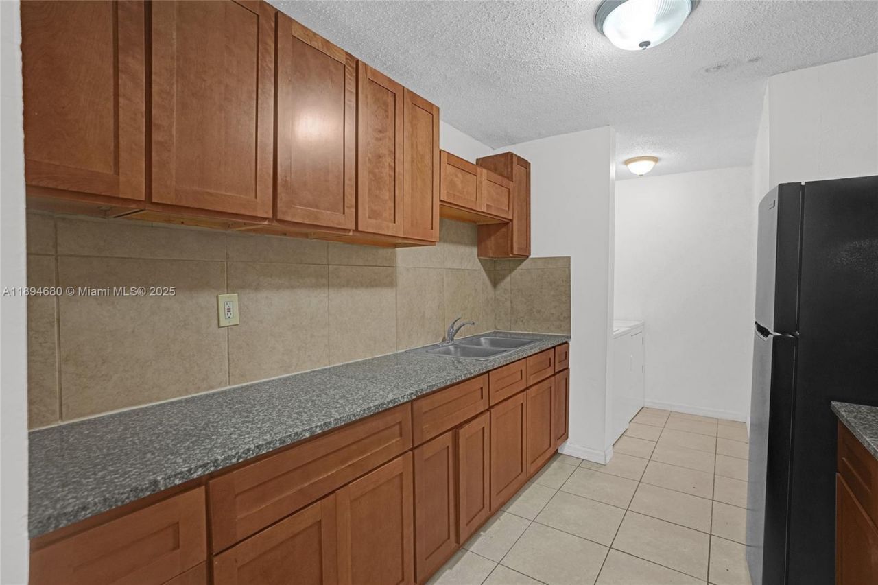 3876 NW 207th St Rd, Miami Gardens, FL 33055 Photo