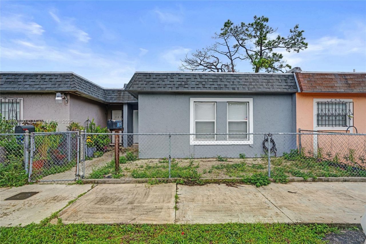 3876 NW 207th St Rd, Miami Gardens, FL 33055 Photo