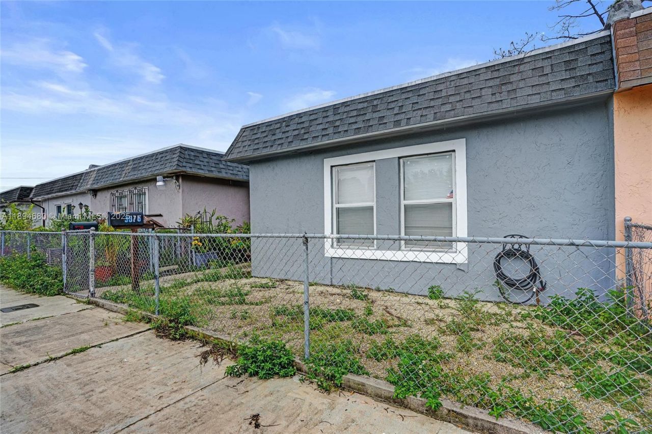 3876 NW 207th St Rd, Miami Gardens, FL 33055 Photo