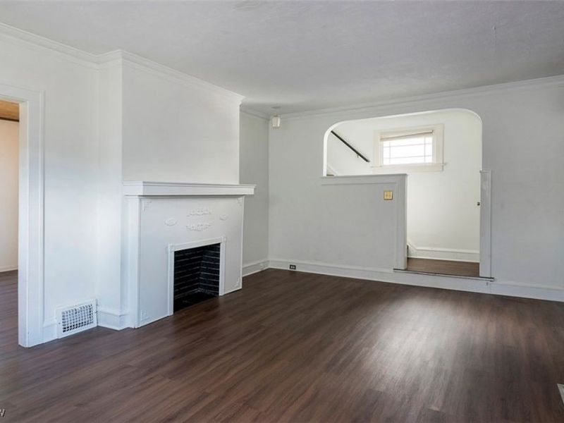 17710 Crestland Road, Cleveland, OH 44119 Photo 5