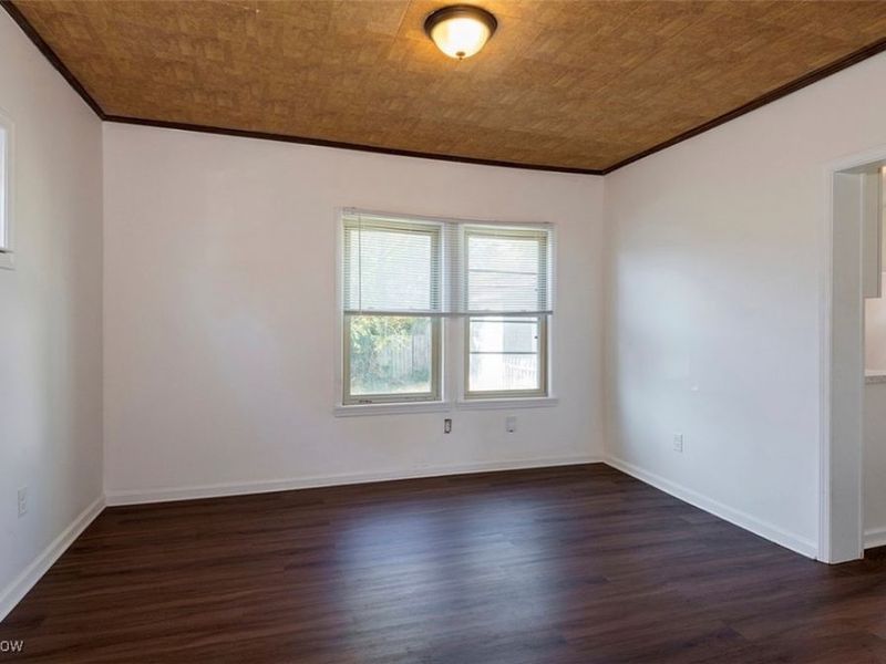 17710 Crestland Road, Cleveland, OH 44119 Photo 8