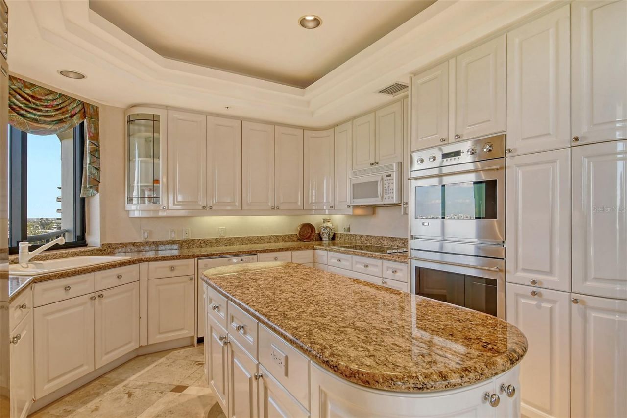 435 L Ambiance Drive, Unit L807, Longboat Key, FL 34228 Photo