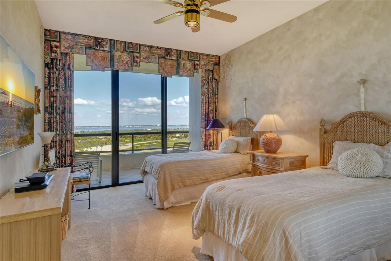 435 L Ambiance Drive, Unit L807, Longboat Key, FL 34228 Photo