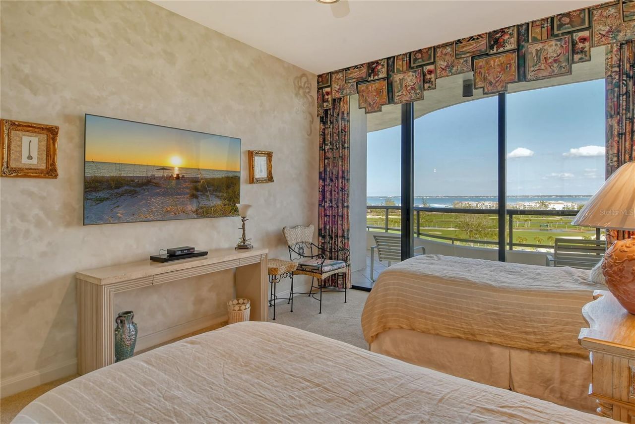 435 L Ambiance Drive, Unit L807, Longboat Key, FL 34228 Photo