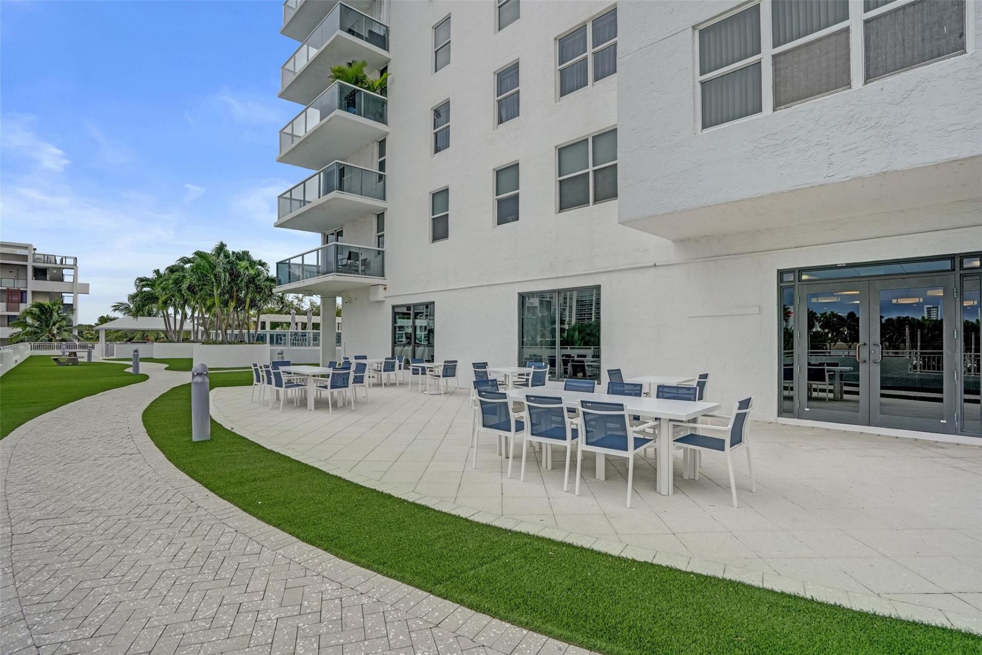 3015 N Ocean Boulevard, Unit 15J, Fort Lauderdale, FL 33308 Photo
