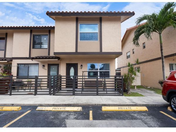1158 W 41st St, Unit 87, Hialeah, FL 33012