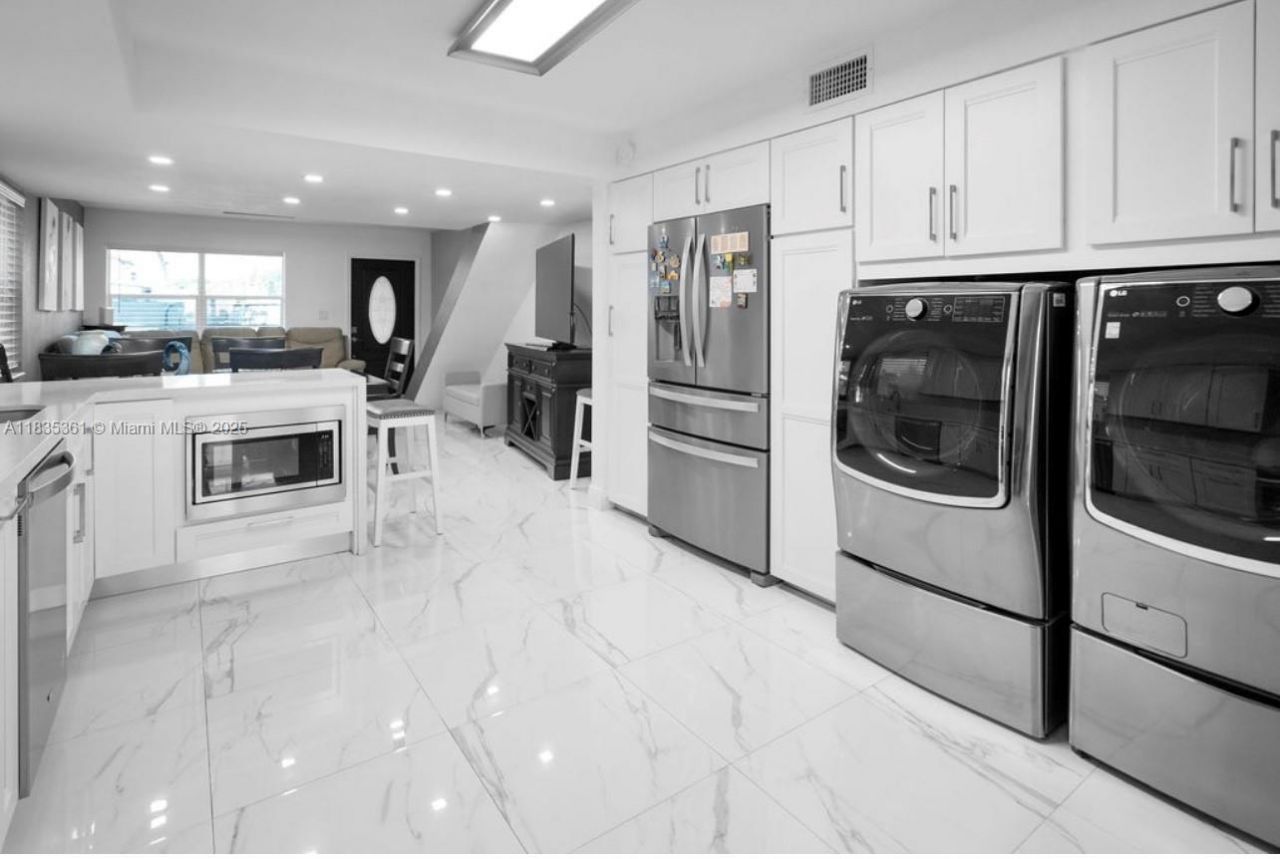 1158 W 41st St, Unit 87, Hialeah, FL 33012 Photo