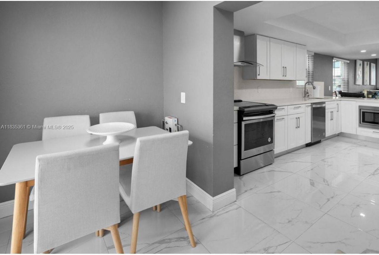 1158 W 41st St, Unit 87, Hialeah, FL 33012 Photo