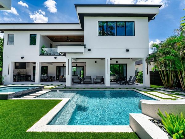 5002 W POE AVENUE, TAMPA, FL 33629