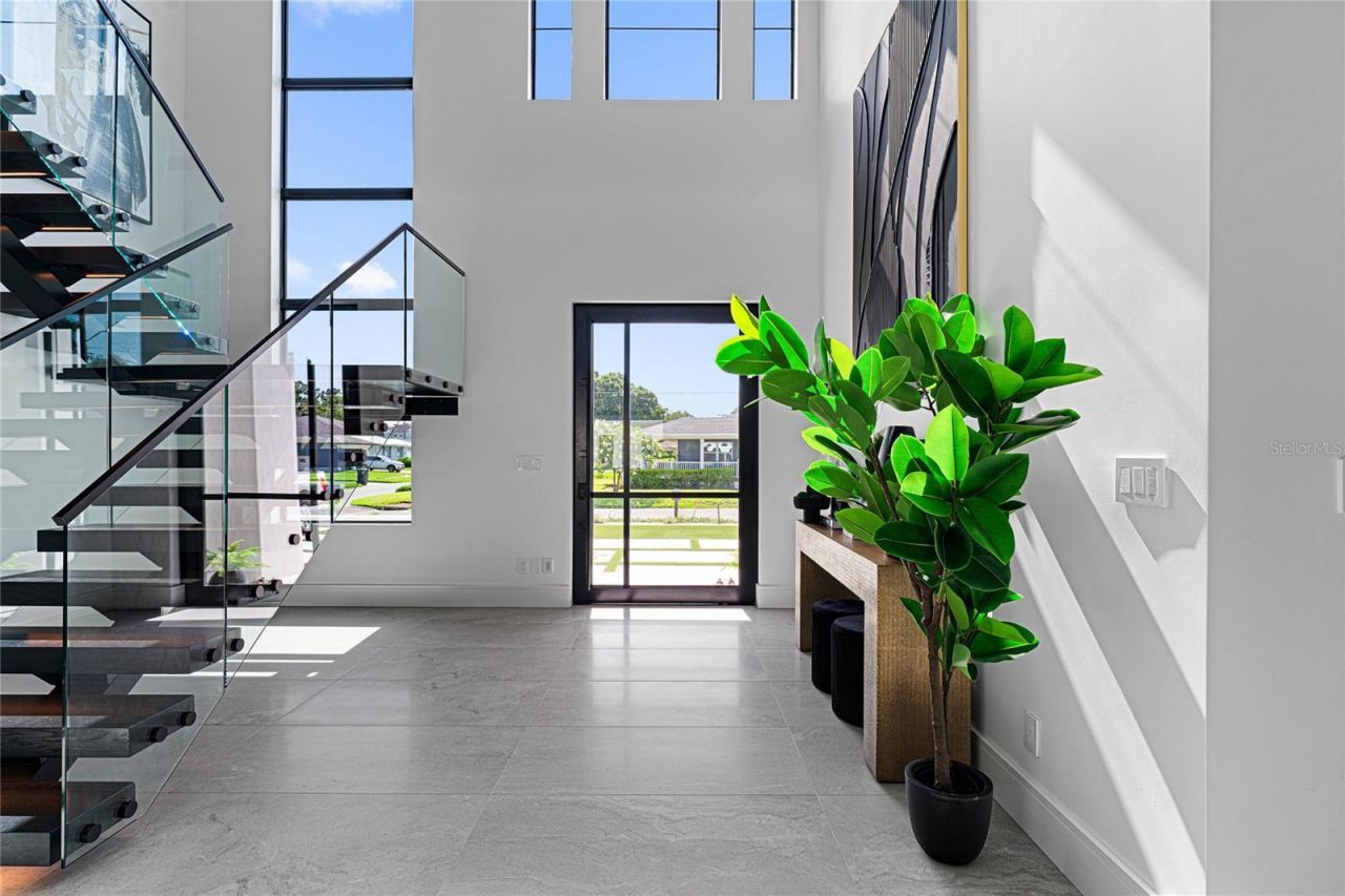 5002 W Poe Avenue, Tampa, FL 33629 Photo