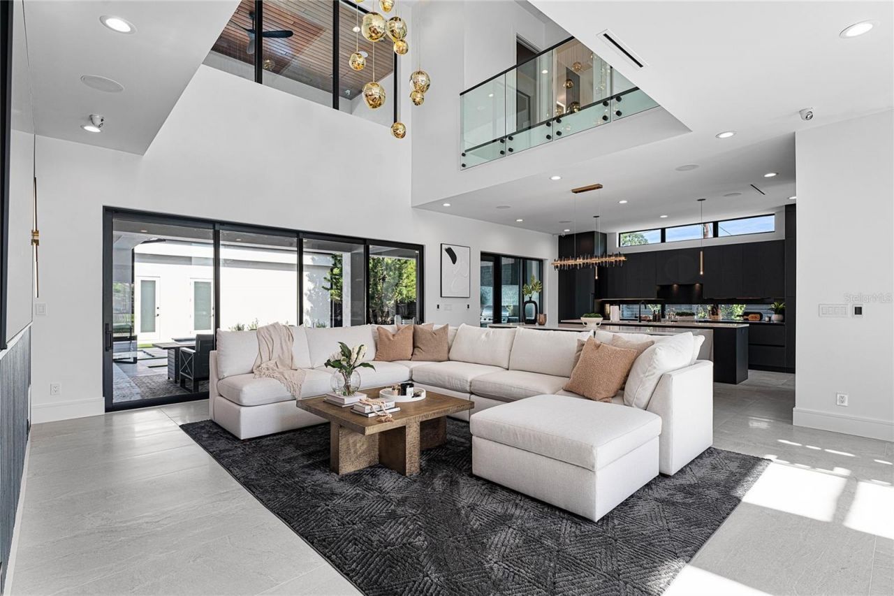 5002 W Poe Avenue, Tampa, FL 33629 Photo