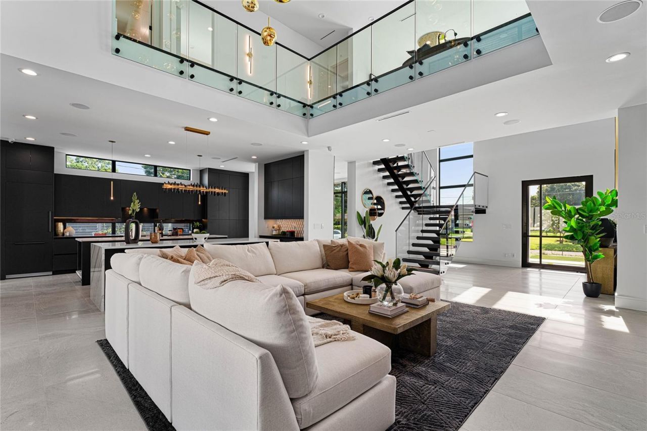 5002 W Poe Avenue, Tampa, FL 33629 Photo