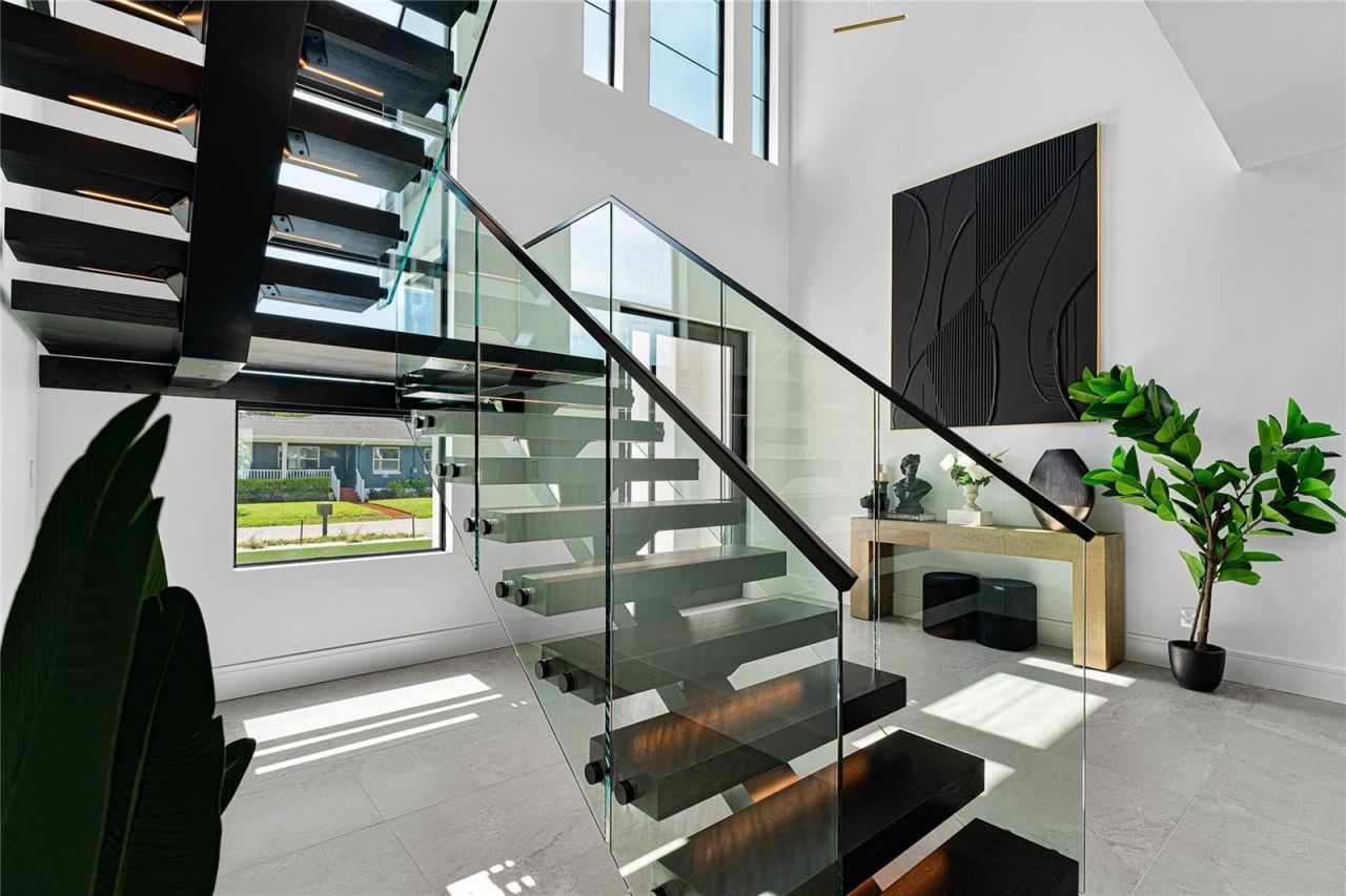 5002 W Poe Avenue, Tampa, FL 33629 Photo