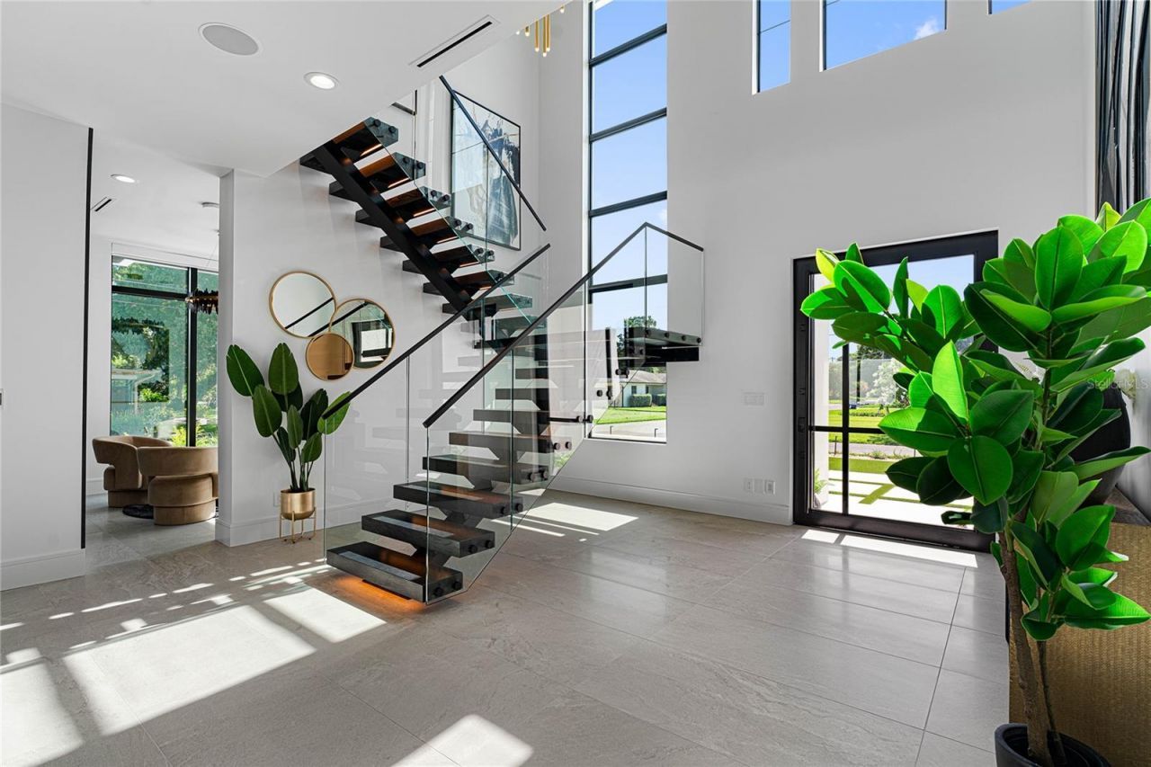 5002 W Poe Avenue, Tampa, FL 33629 Photo