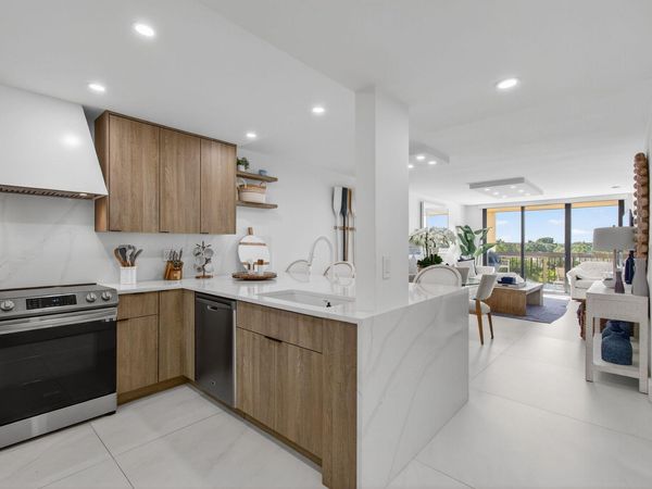 600 Egret Circle, Unit 7501, Delray Beach, FL 33444