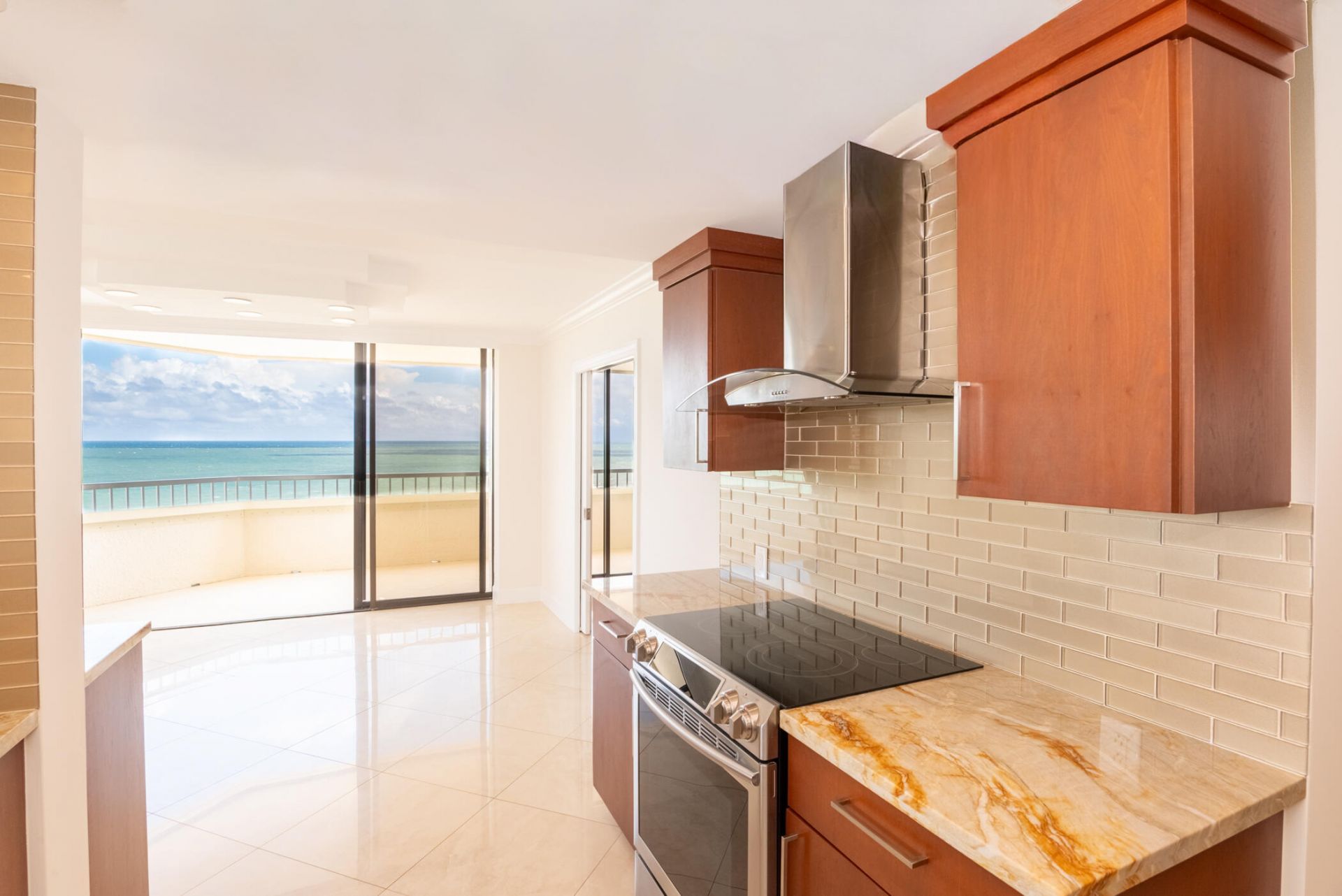 5070 N Ocean Drive, Unit 10a, Singer Island, FL 33404 Photo