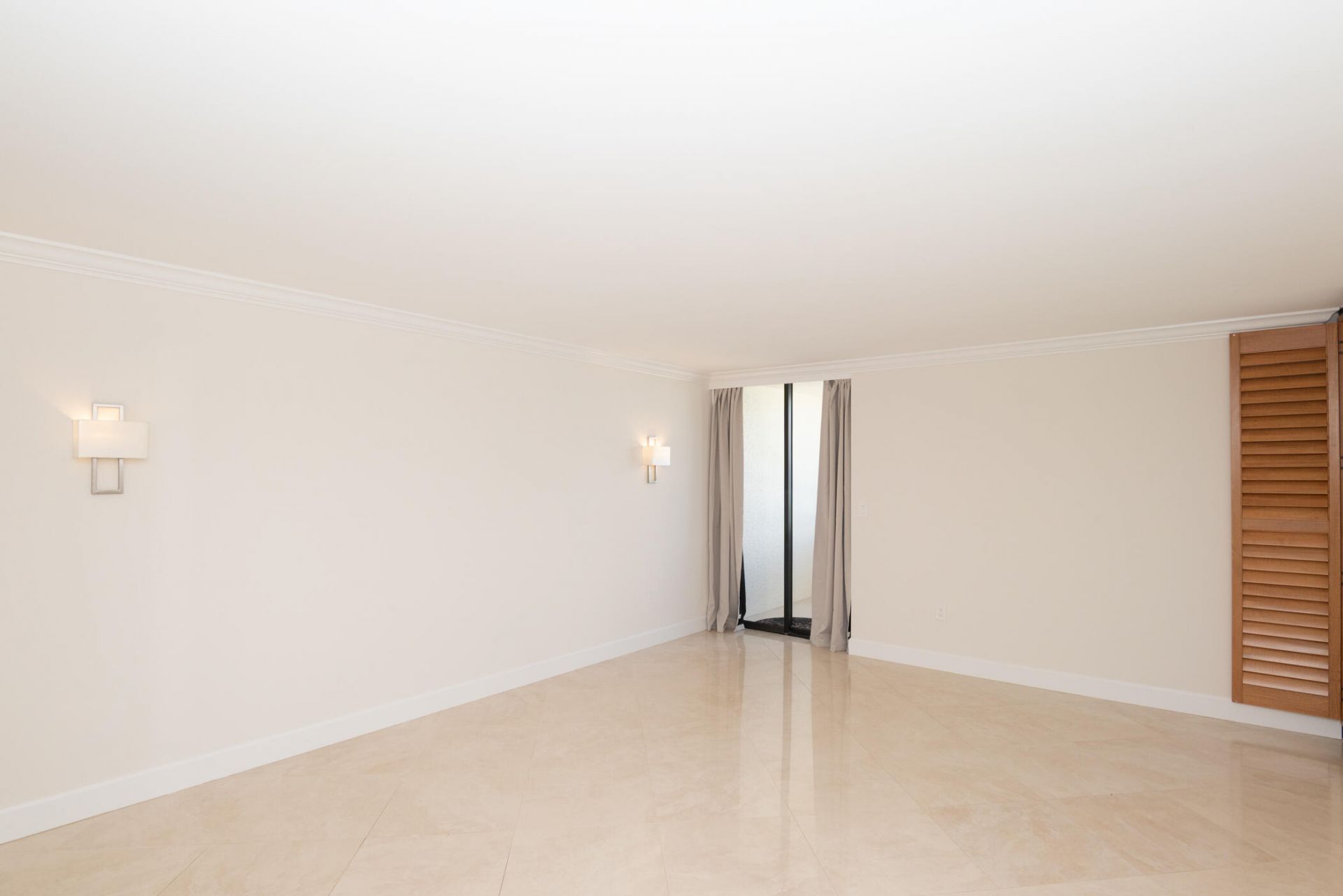 5070 N Ocean Drive, Unit 10a, Singer Island, FL 33404 Photo