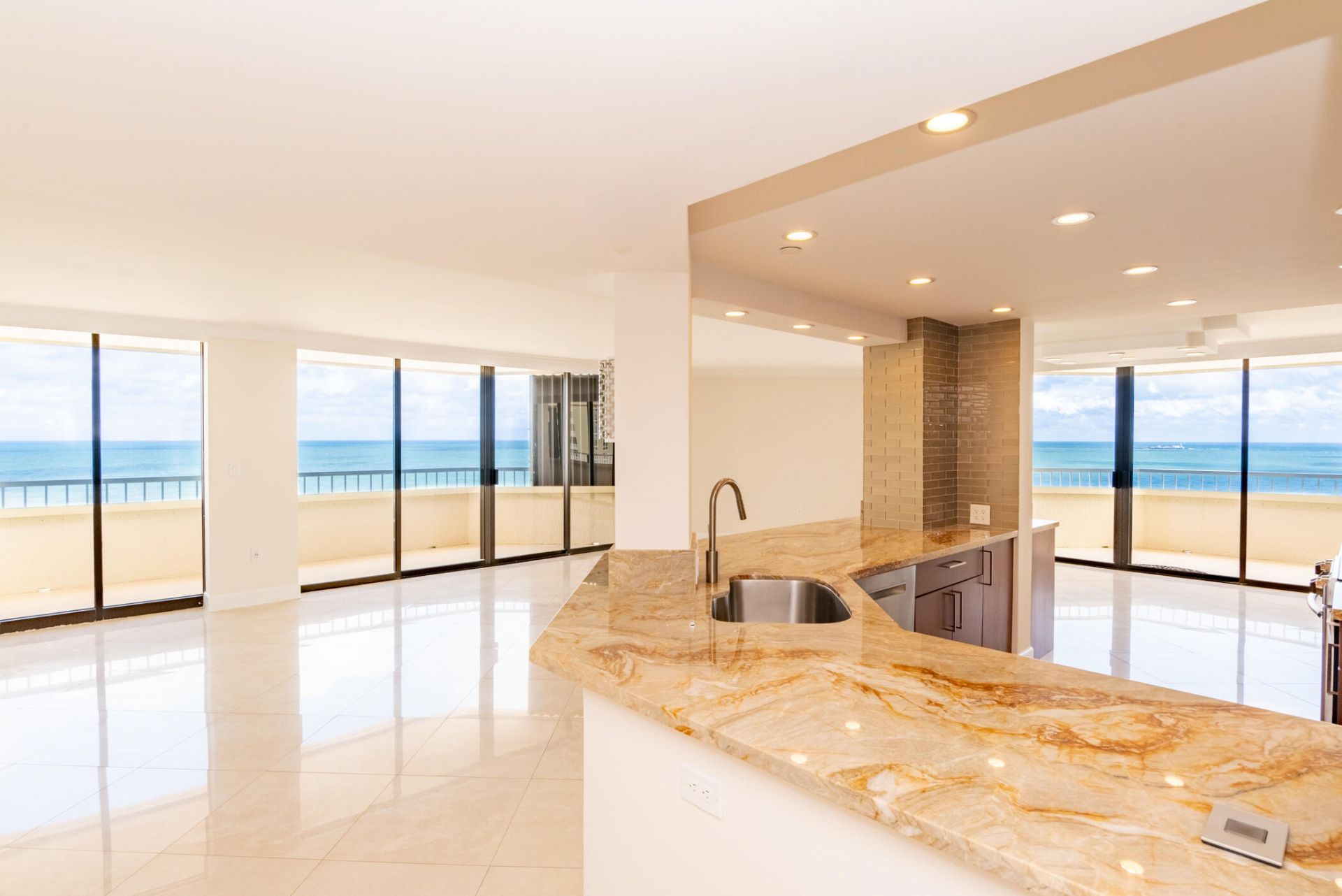 5070 N Ocean Drive, Unit 10a, Singer Island, FL 33404 Photo