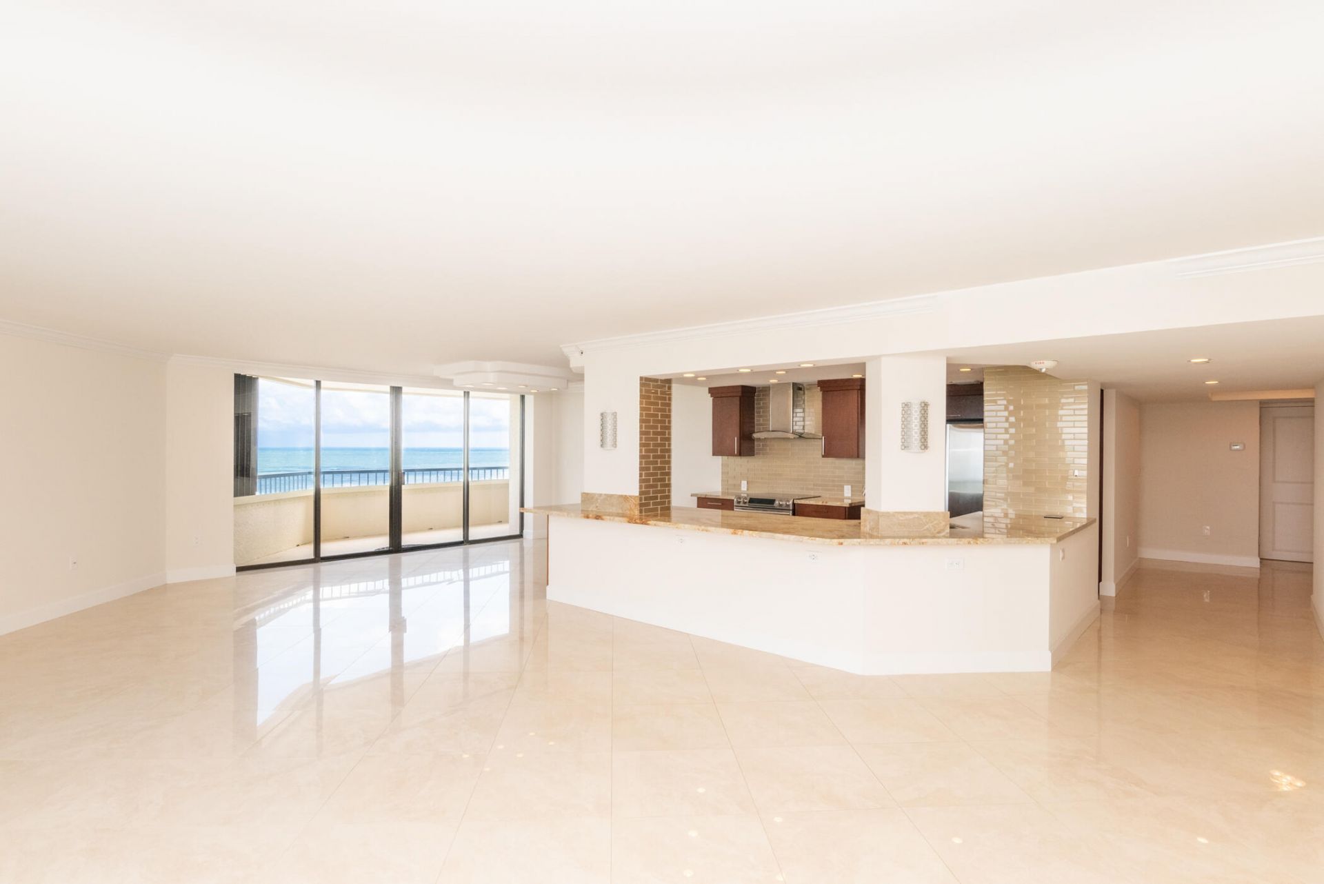 5070 N Ocean Drive, Unit 10a, Singer Island, FL 33404 Photo