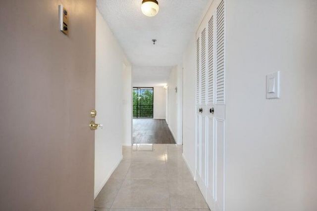 7770 Tahiti Lane, Unit 405, Lake Worth, FL 33467 Photo