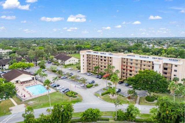 7770 Tahiti Lane, Unit 405, Lake Worth, FL 33467 Photo
