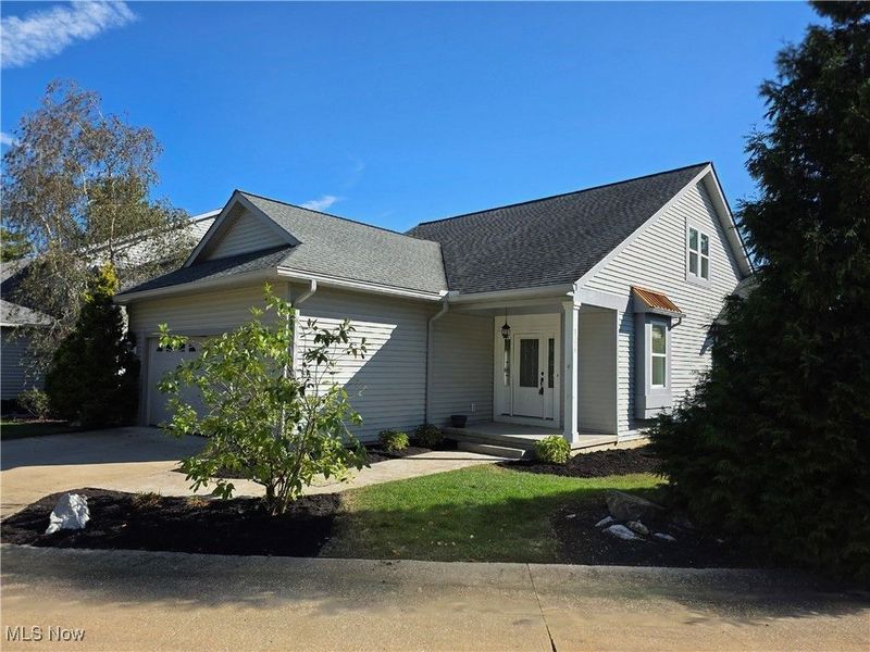 1061 Wycliff Lane, Akron, OH 44313 Photo 1