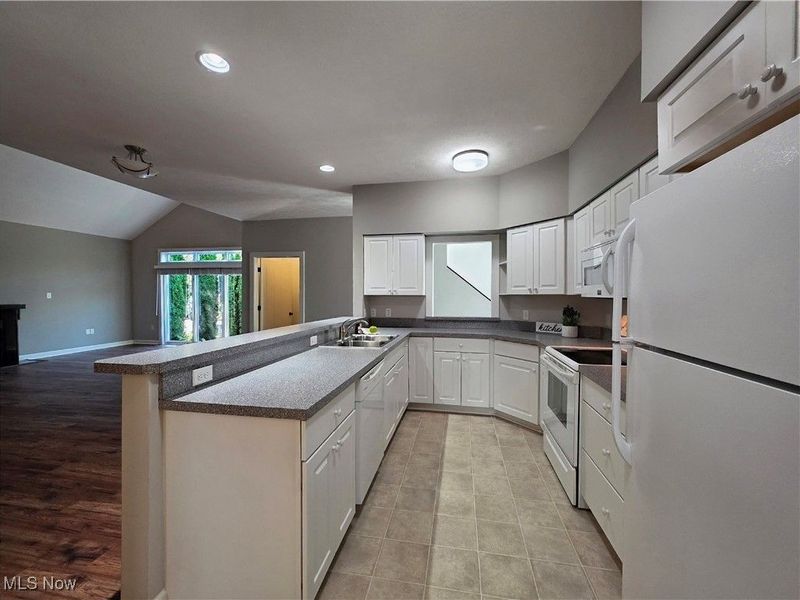 1061 Wycliff Lane, Akron, OH 44313 Photo 10