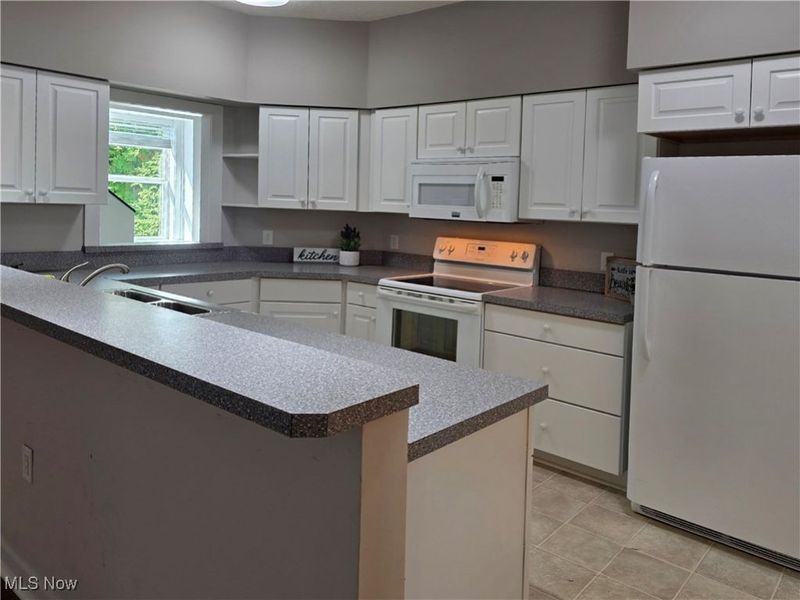 1061 Wycliff Lane, Akron, OH 44313 Photo 8