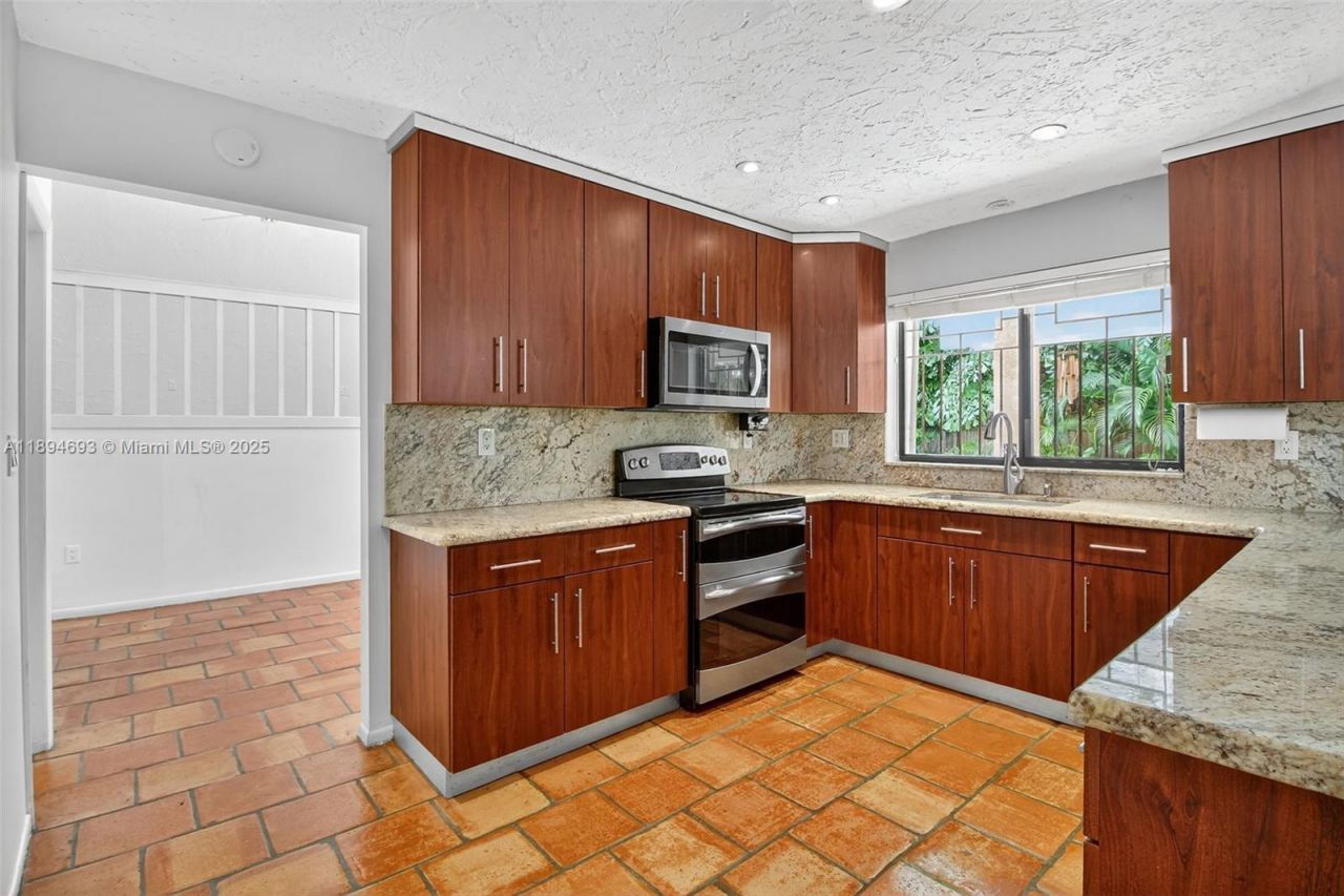 13830 SW 108th St, Miami, FL 33186 Photo