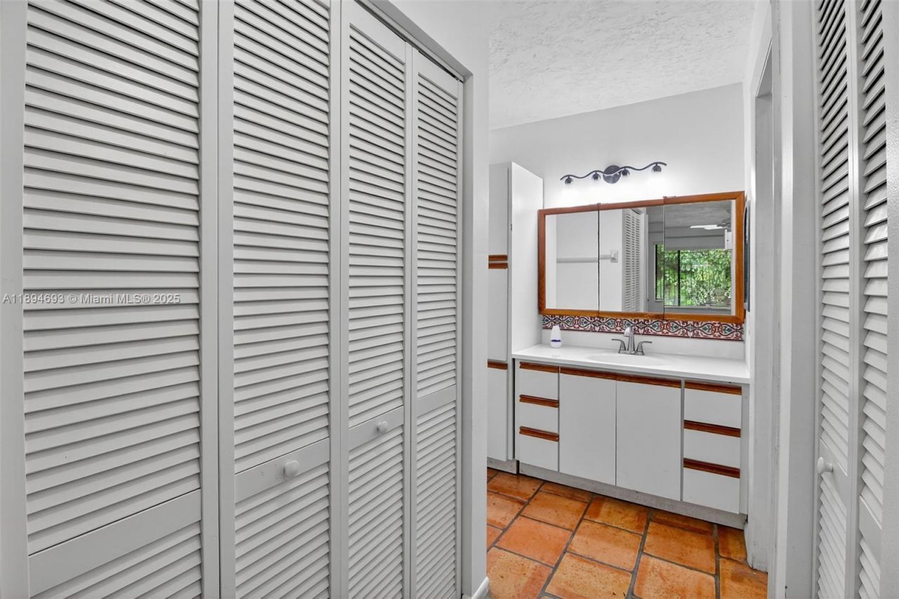 13830 SW 108th St, Miami, FL 33186 Photo