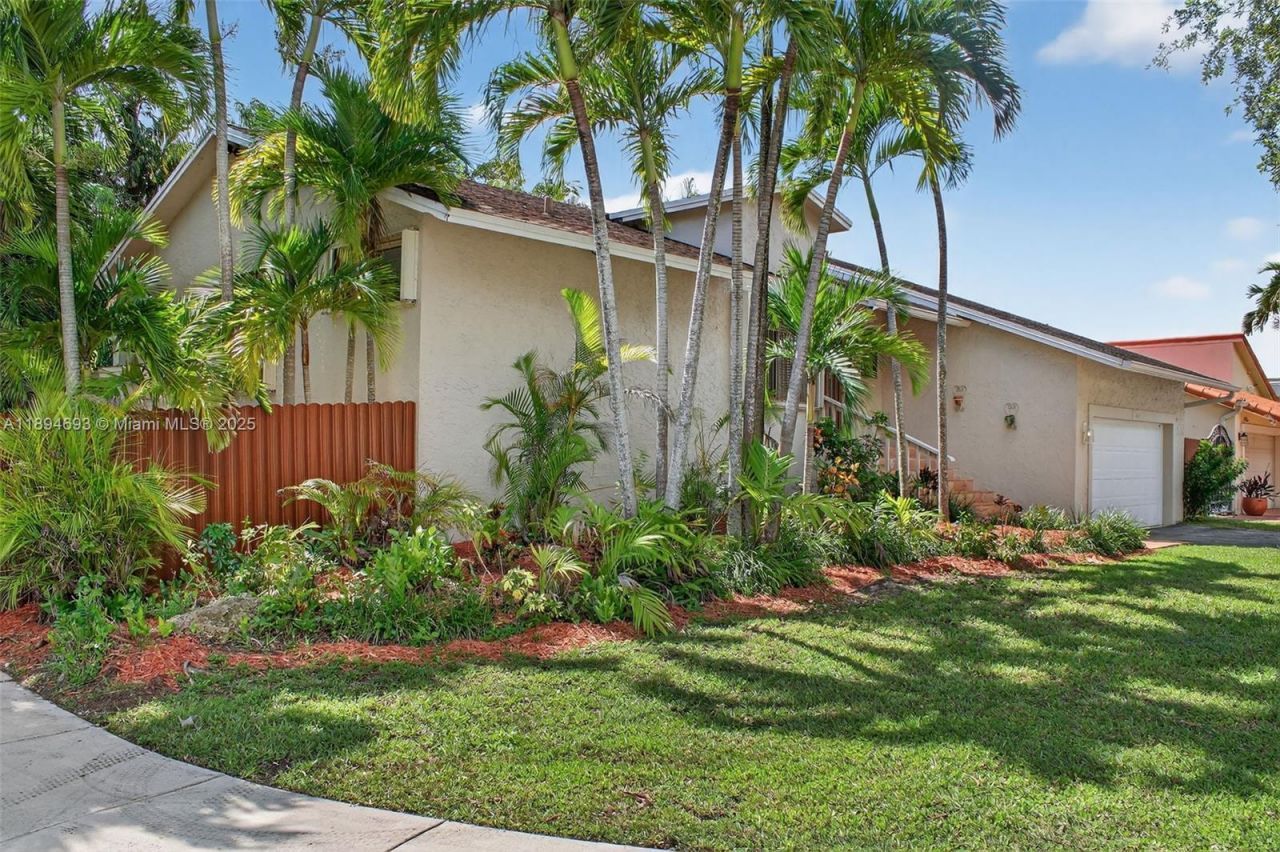 13830 SW 108th St, Miami, FL 33186 Photo