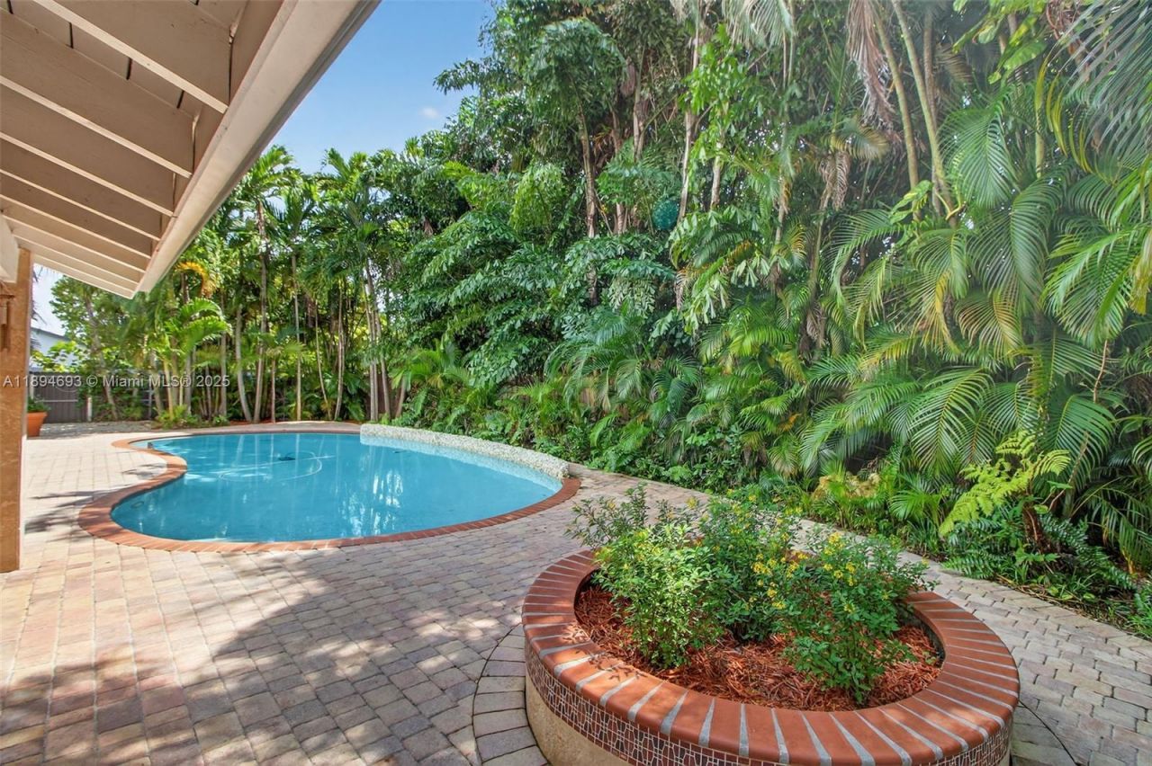 13830 SW 108th St, Miami, FL 33186 Photo