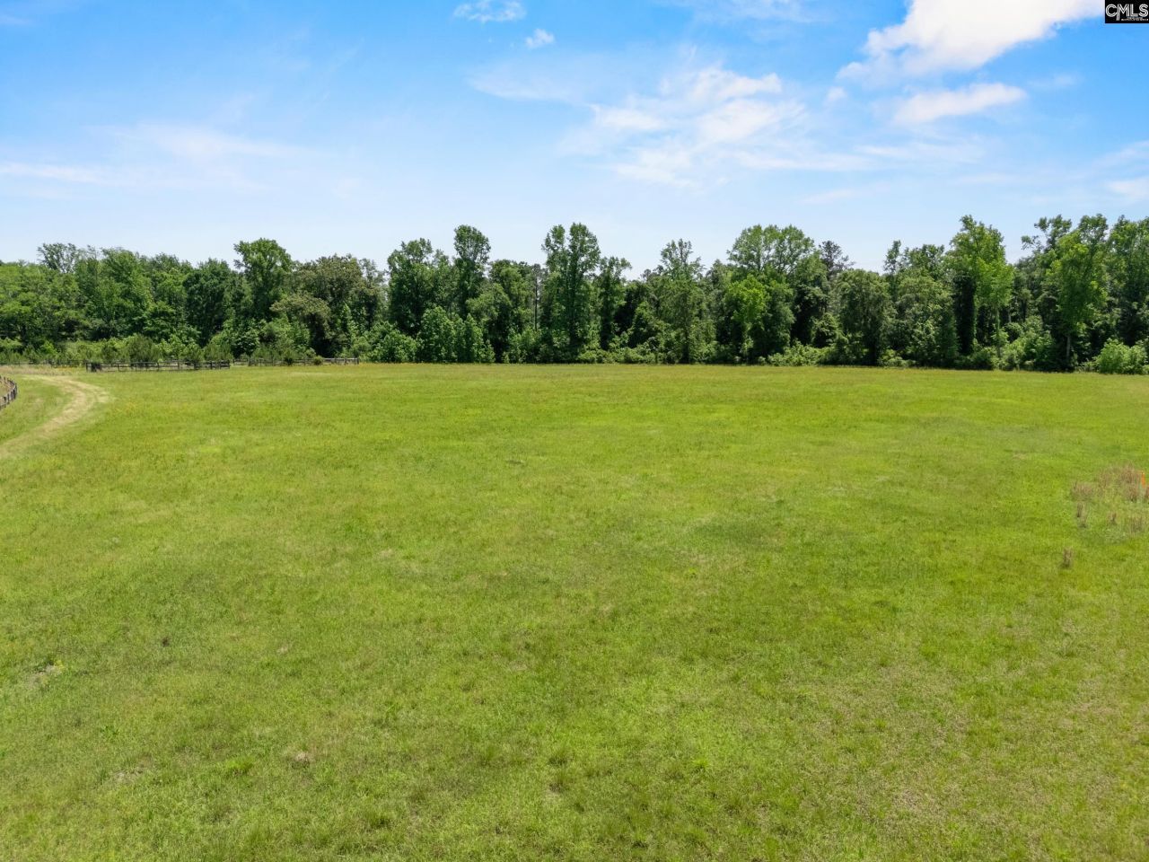 377 Sweet Street Photo 11