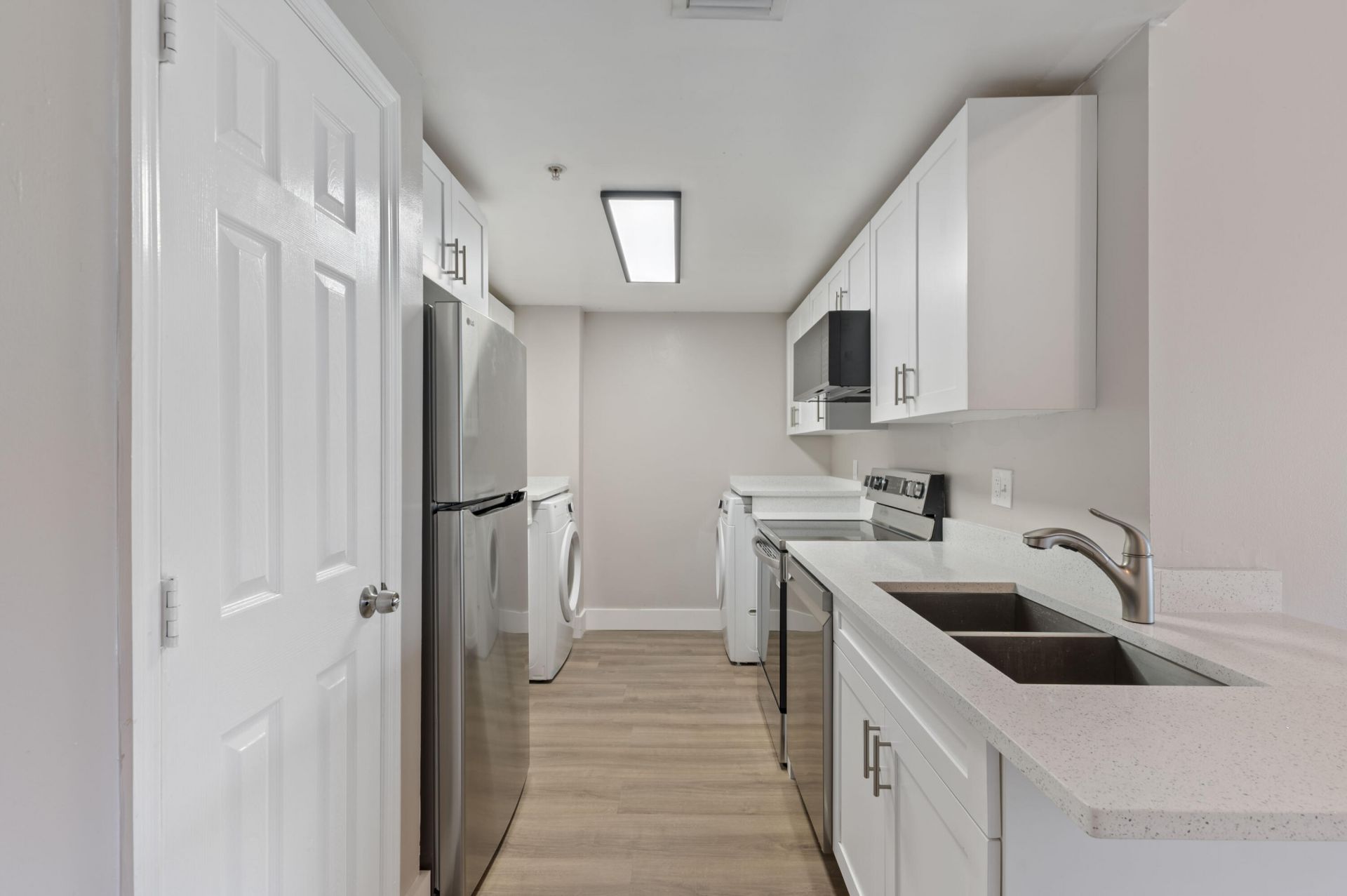 2060 Greenview Shores Boulevard, Unit 323, Wellington, FL 33414 Photo