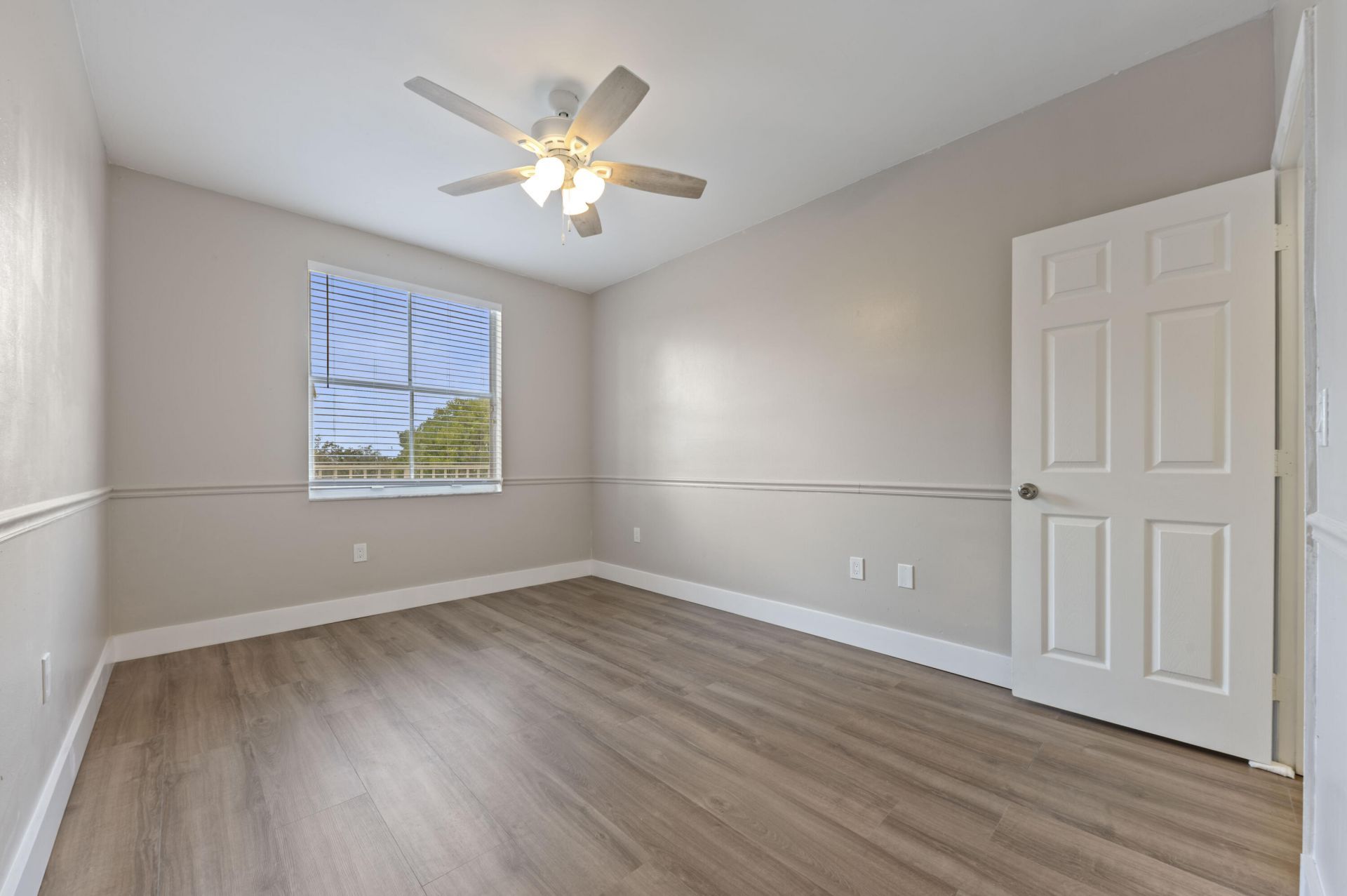 2060 Greenview Shores Boulevard, Unit 323, Wellington, FL 33414 Photo