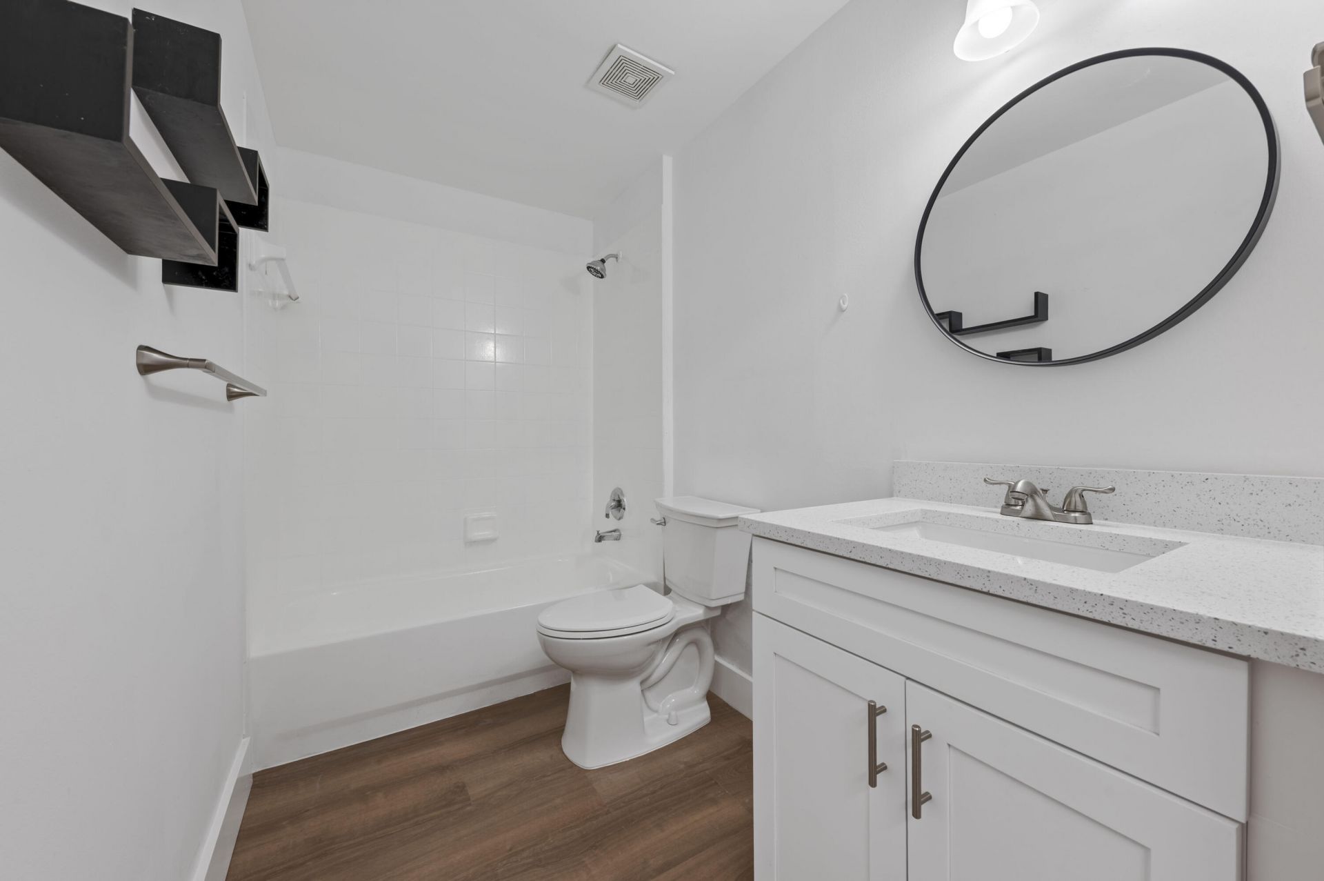 2060 Greenview Shores Boulevard, Unit 323, Wellington, FL 33414 Photo