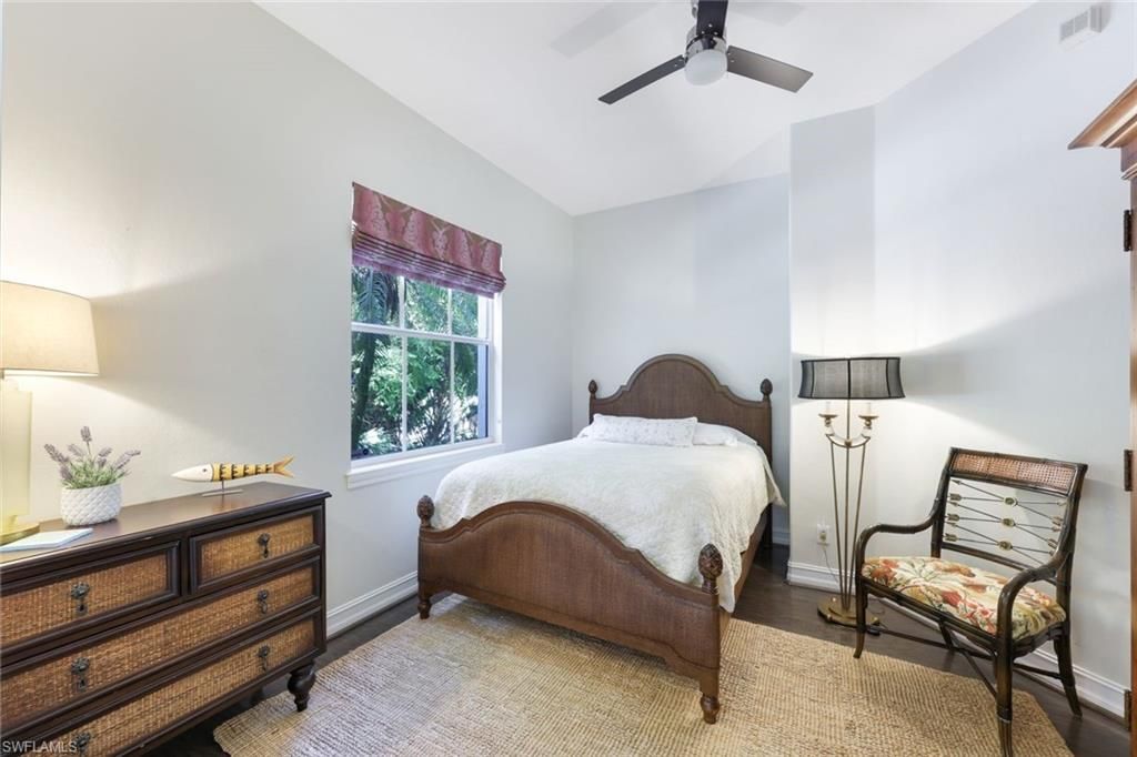 2662 Bolero Dr, Unit 10, Naples, FL 34109 Photo