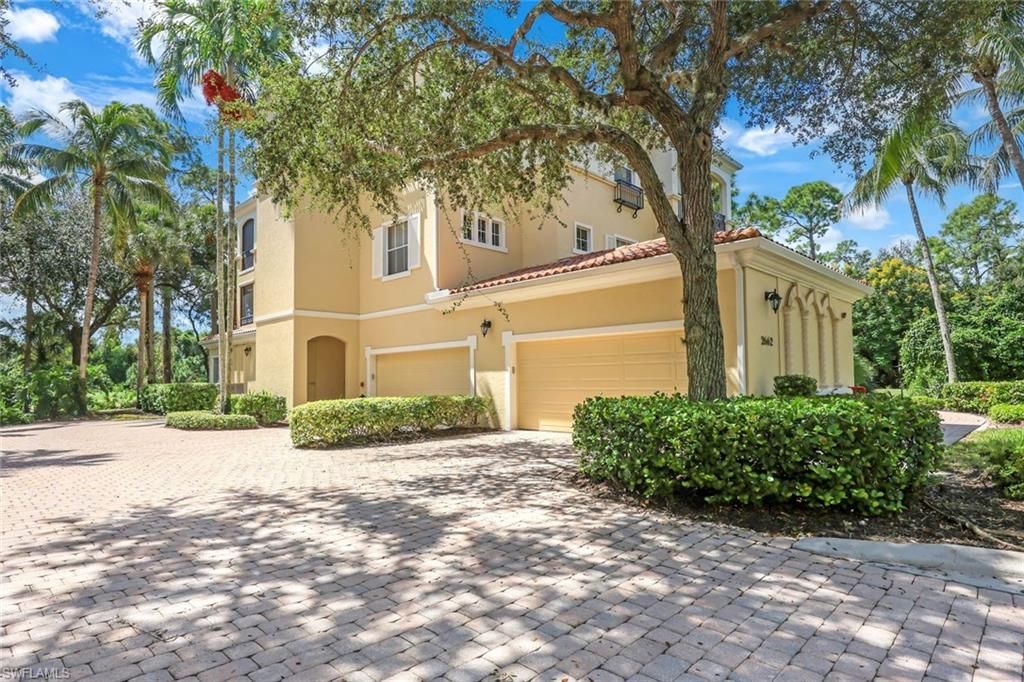 2662 Bolero Dr, Unit 10, Naples, FL 34109 Photo