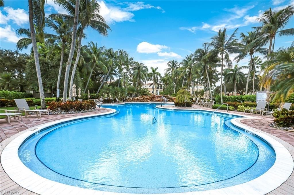 2662 Bolero Dr, Unit 10, Naples, FL 34109 Photo
