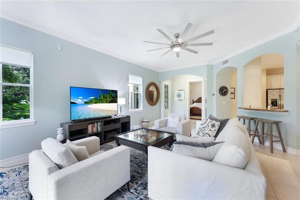 2662 Bolero Dr, Unit 10, Naples, FL 34109 Photo